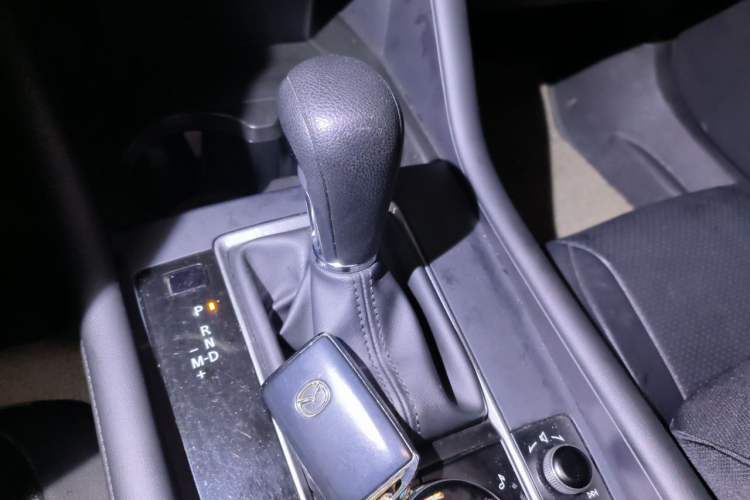 Used Mazda 3 Axela 2020 1.5L Automatic ZhiMei Edition Gear Lever