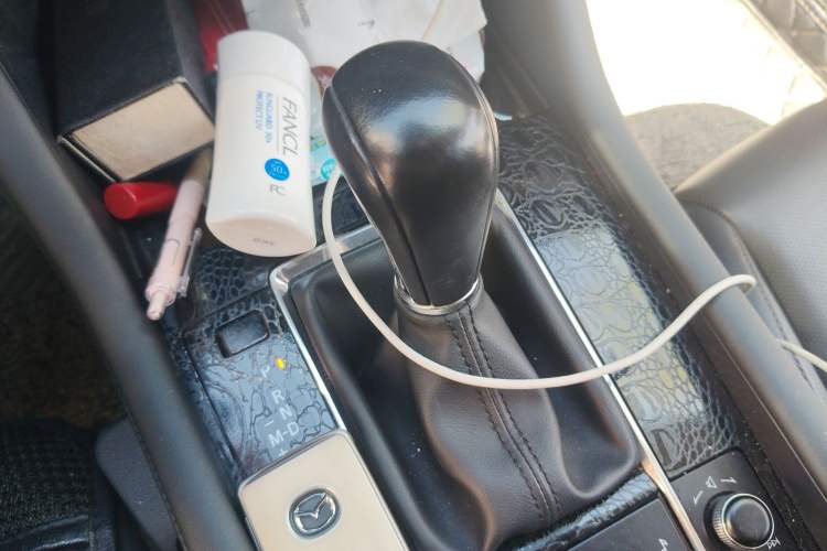 Used Mazda 3 Axela 2020 2.0L Automatic Zhiya Edition Gear Lever