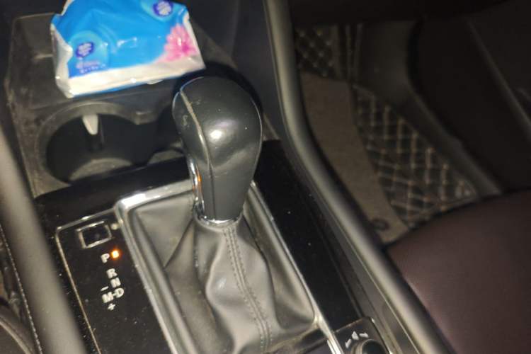 Used Mazda 3 Axela 2020 2.0L Automatic Zhiya Edition Gear Lever