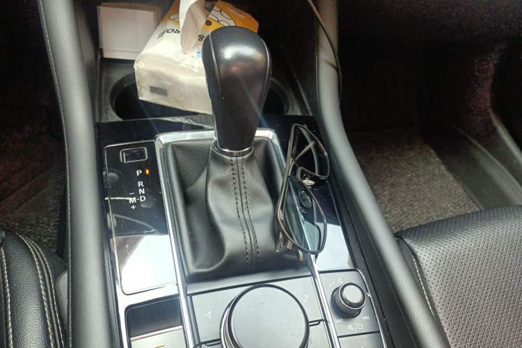 Used Mazda 3 Axela 2020 2.0L Automatic ZhiXuan Edition Gear Lever