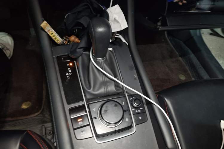 Used Mazda 3 Axela 2020 1.5L Automatic ZhiMei Edition Gear Lever