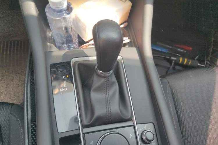 Used Mazda 3 Axela 2020 1.5L Automatic ZhiMei Edition Gear Lever
