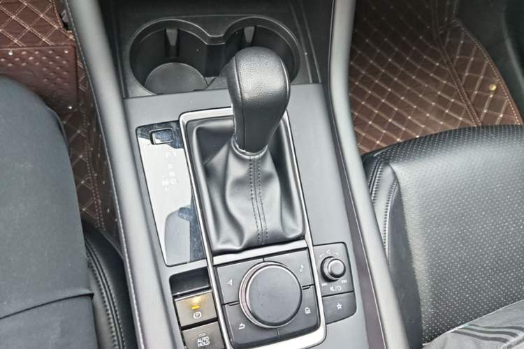 Used Mazda 3 Axela 2020 1.5L Automatic ZhiMei Edition Gear Lever