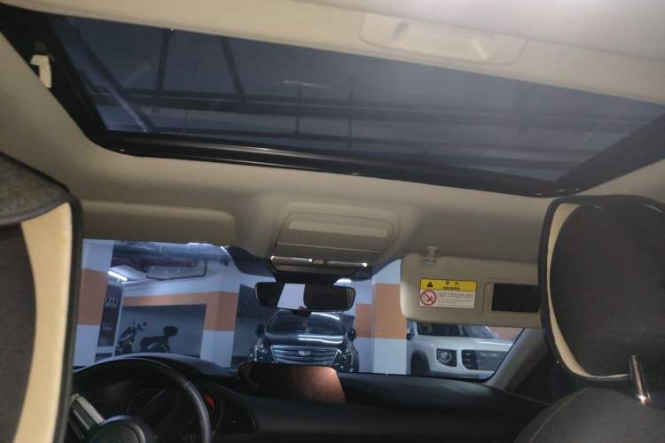 Used Mazda 3 Axela 2020 1.5L Automatic Zhiyue Sunroof Version Headliner