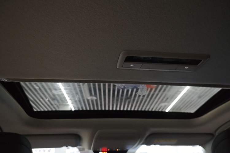 Used Mazda 3 Axela 2020 1.5L Automatic Luxury Version Headliner