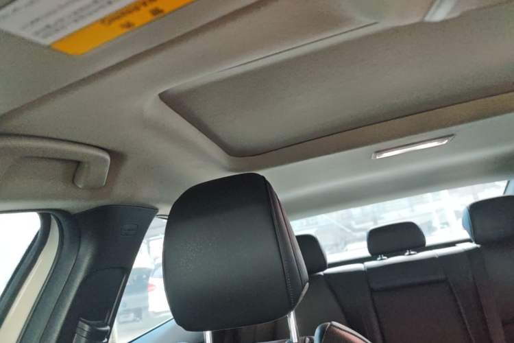 Used Mazda 3 Axela 2020 2.0L Automatic Zhiya Edition Headliner