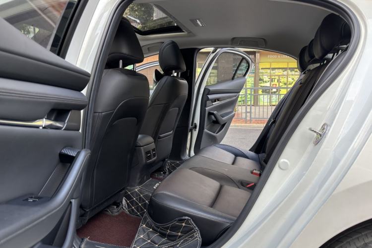 Used Mazda 3 Axela 2020 2.0L Automatic Zhiya Edition Interior 3