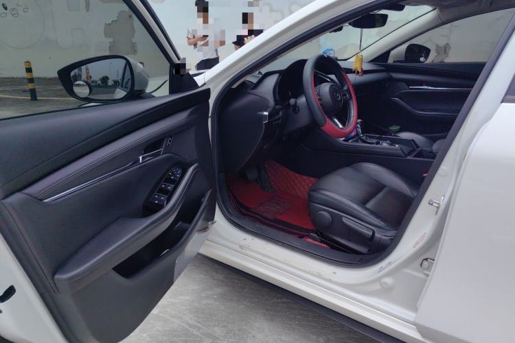 Used Mazda 3 Axela 2020 2.0L Automatic Zhiya Edition Interior 3