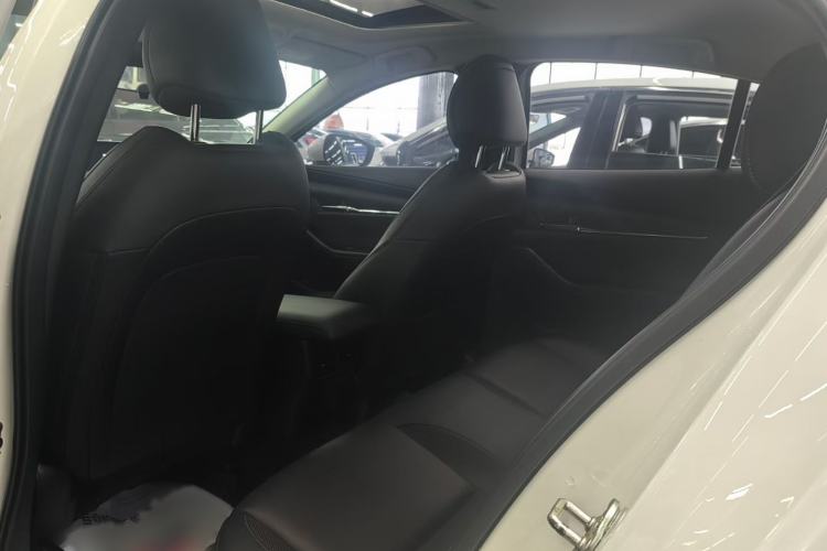 Used Mazda 3 Axela 2020 2.0L Automatic Zhiya Edition Interior 3
