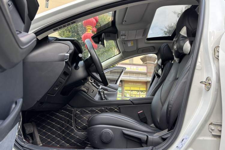 Used Mazda 3 Axela 2020 2.0L Automatic Zhiya Edition Interior 4