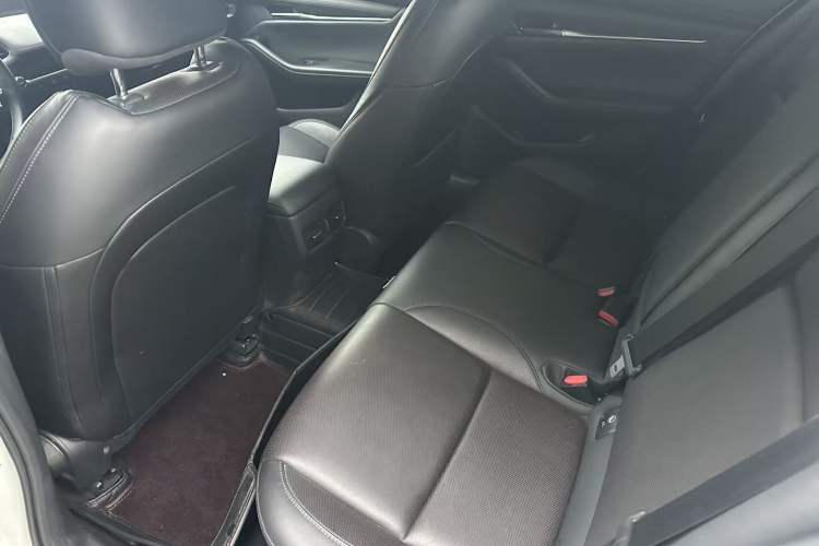 Used Mazda 3 Axela 2020 2.0L Automatic Zhiya Edition Interior 4