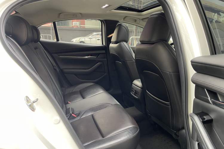 Used Mazda 3 Axela 2020 2.0L Automatic Zhiya Edition Interior 7