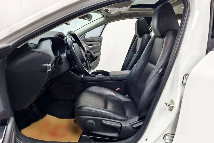 Used Mazda 3 Axela 2020 2.0L Automatic Zhiya Edition Interior 7