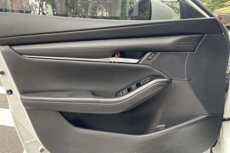 Used Mazda 3 Axela 2020 2.0L Automatic Zhiya Edition Interior 8
