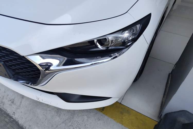 Used Mazda 3 Axela 2020 1.5L Automatic ZhiMei Edition Left Front Headlight