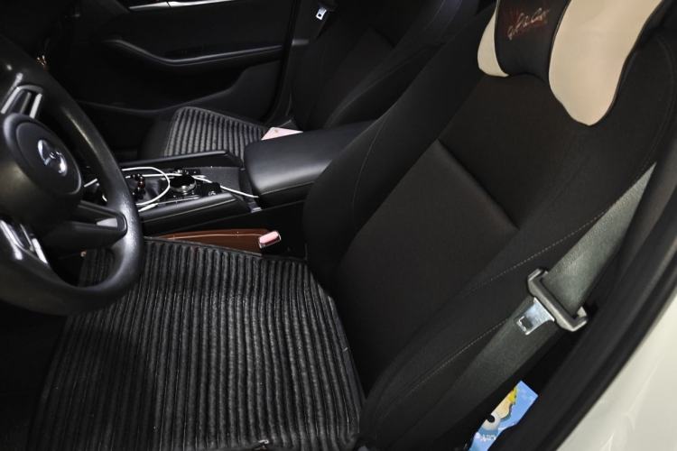 Used Mazda 3 Axela 2020 1.5L Automatic ZhiMei Edition Left Front Seat