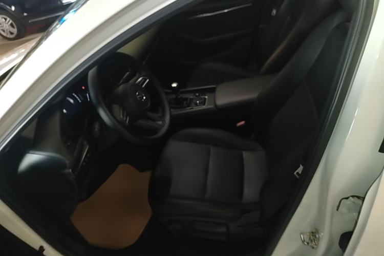 Used Mazda 3 Axela 2020 1.5L Manual ZhiMei Edition Left Front Seat