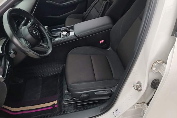 Used Mazda 3 Axela 2020 1.5L Automatic ZhiMei Edition Left Front Seat
