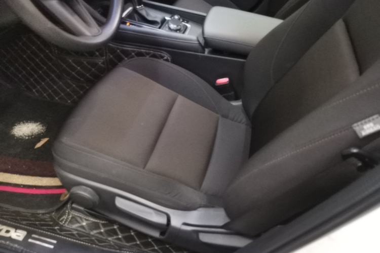 Used Mazda 3 Axela 2020 1.5L Automatic ZhiMei Edition Left Front Seat