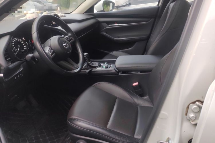 Used Mazda 3 Axela 2020 1.5L Automatic Luxury Version Left Front Seat