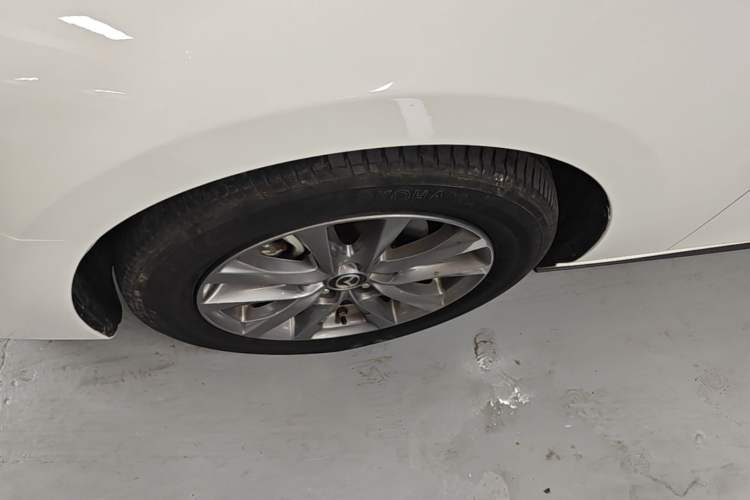 Used Mazda 3 Axela 2020 1.5L Automatic Zhiyue Sunroof Version Left Front Wheel Hub