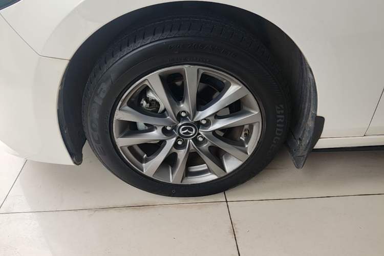 Used Mazda 3 Axela 2020 1.5L Automatic ZhiMei Edition Left Front Wheel Hub