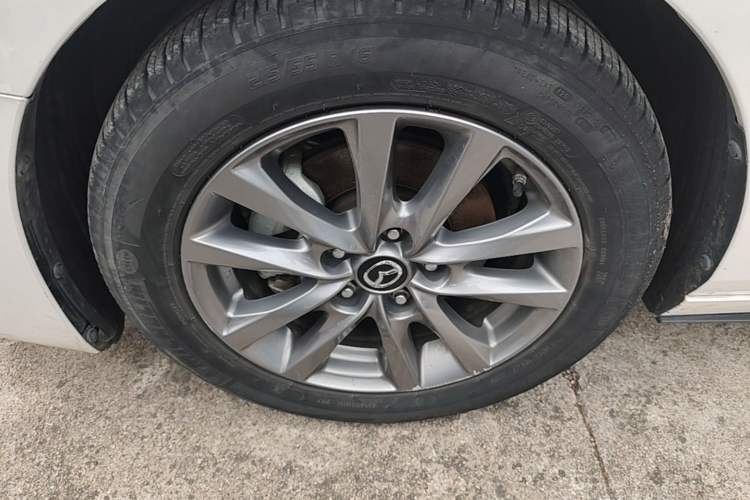 Used Mazda 3 Axela 2020 1.5L Automatic ZhiMei Edition Left Front Wheel Hub