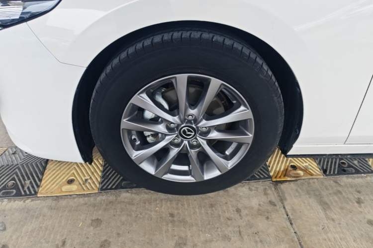 Used Mazda 3 Axela 2020 1.5L Automatic ZhiMei Edition Left Front Wheel Hub