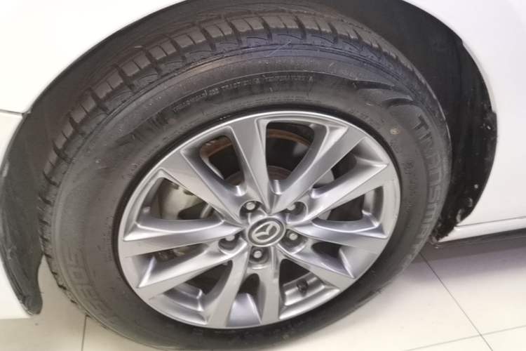 Used Mazda 3 Axela 2020 1.5L Automatic ZhiMei Edition Left Front Wheel Hub