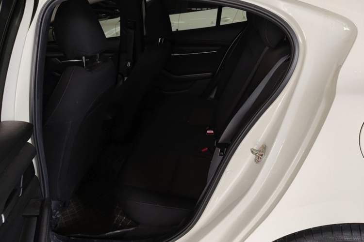 Used Mazda 3 Axela 2020 1.5L Manual ZhiMei Edition Left Rear Seat