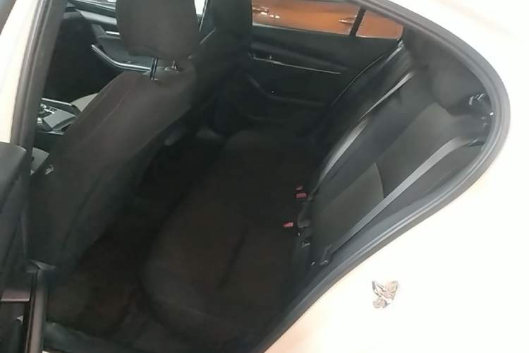 Used Mazda 3 Axela 2020 1.5L Automatic Zhiyue Sunroof Version Left Rear Seat