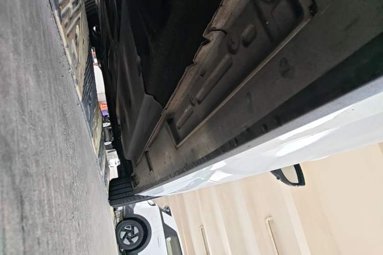 Used Mazda 3 Axela 2020 1.5L Automatic ZhiMei Edition Left Side Sill