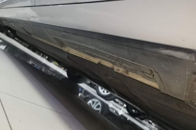 Used Mazda 3 Axela 2020 1.5L Automatic ZhiMei Edition Left Side Sill