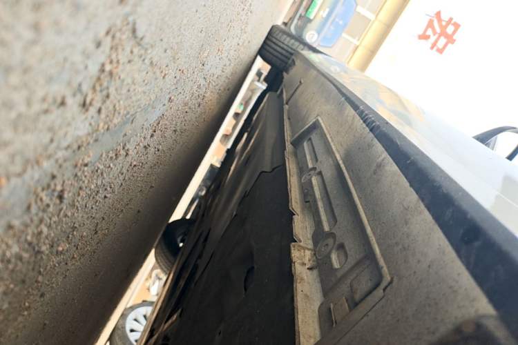 Used Mazda 3 Axela 2020 1.5L Automatic ZhiMei Edition Left Side Sill