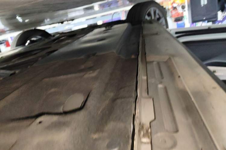 Used Mazda 3 Axela 2020 1.5L Automatic Luxury Version Left Side Sill