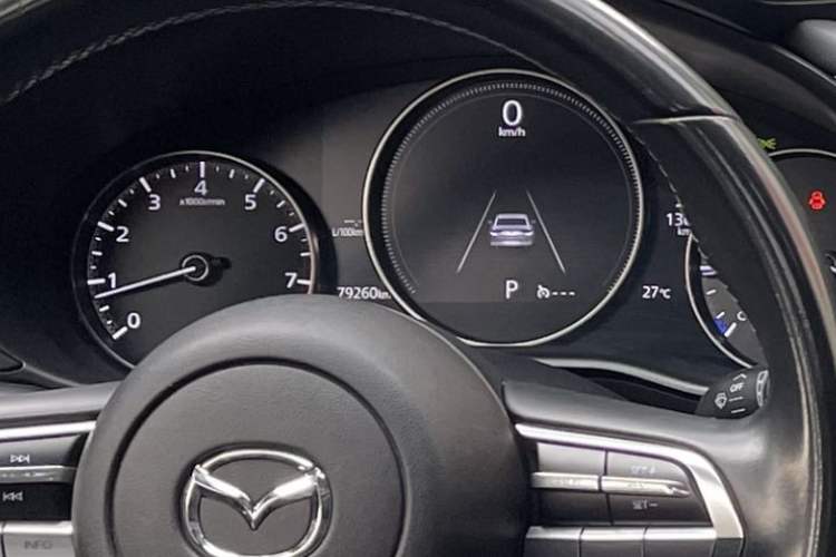 Used Mazda 3 Axela 2020 2.0L Automatic Zhiya Edition Odometer Close Up
