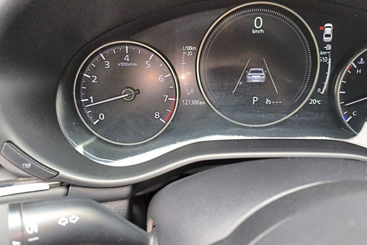 Used Mazda 3 Axela 2020 2.0L Automatic ZhiXuan Edition Odometer Close Up