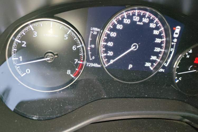 Used Mazda 3 Axela 2020 2.0L Automatic Zhiya Edition Odometer Close Up