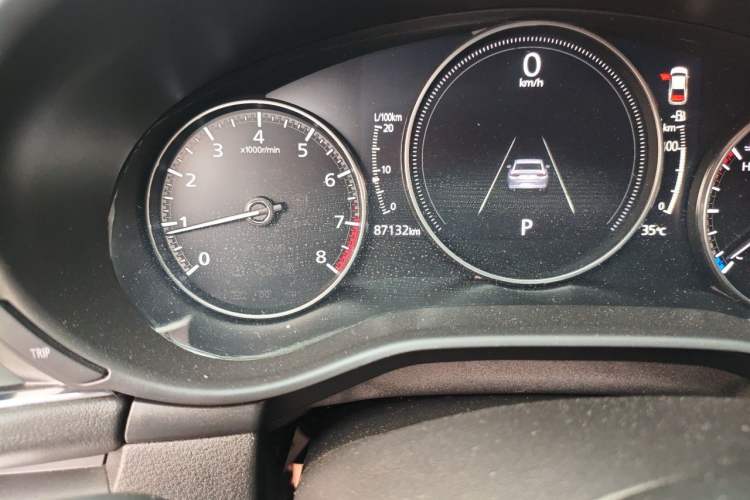 Used Mazda 3 Axela 2020 2.0L Automatic Zhiya Edition Odometer Close Up