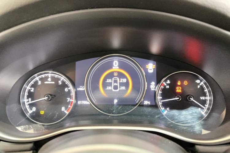Used Mazda 3 Axela 2020 1.5L Automatic ZhiMei Edition Odometer Close Up