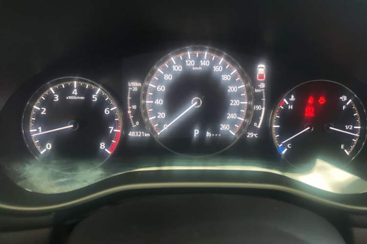 Used Mazda 3 Axela 2020 2.0L Automatic Zhiya Edition Odometer Close Up