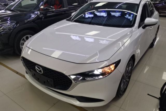 Ojetý Mazda 3 Axela 2020 1.5L Automatic ZhiMei Edition