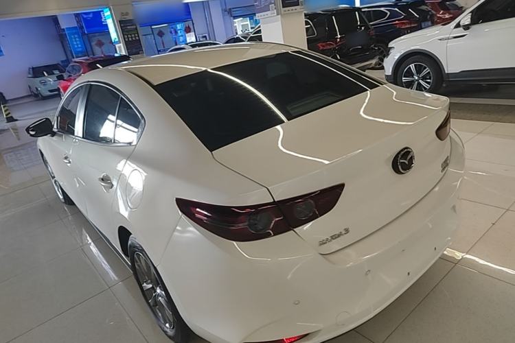 Used Mazda 3 Axela 2020 1.5L Manual ZhiMei Edition Rear Left 45 Deg