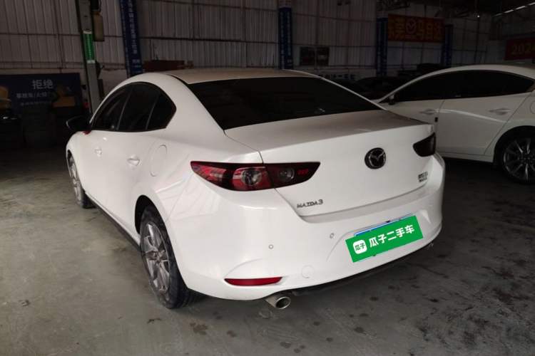 Used Mazda 3 Axela 2020 1.5L Manual ZhiMei Edition Rear Left 45 Deg