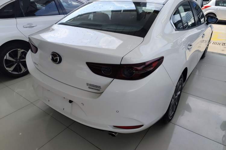 Used Mazda 3 Axela 2020 1.5L Automatic ZhiMei Edition Rear Right 45 Deg