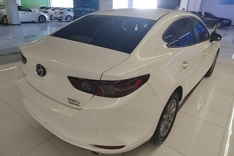 Used Mazda 3 Axela 2020 1.5L Manual ZhiMei Edition Rear Right 45 Deg