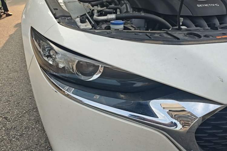 Used Mazda 3 Axela 2020 2.0L Automatic Zhiya Edition Right Front Headlight