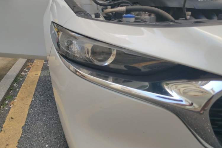 Used Mazda 3 Axela 2020 1.5L Automatic ZhiMei Edition Right Front Headlight