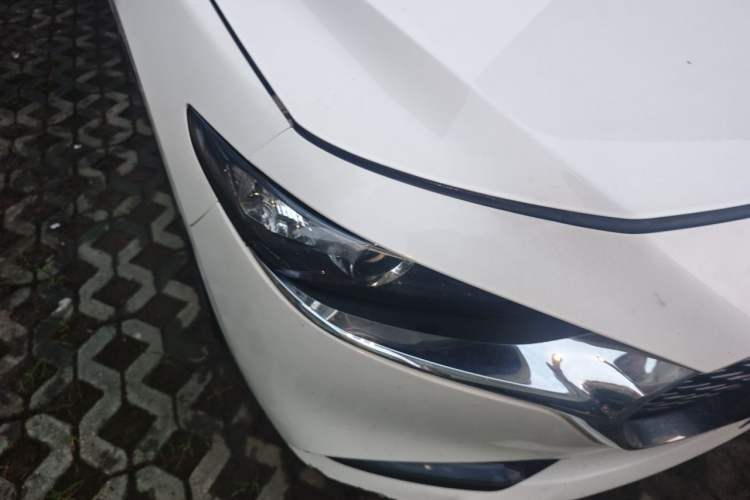 Used Mazda 3 Axela 2020 2.0L Automatic ZhiXuan Edition Right Front Headlight