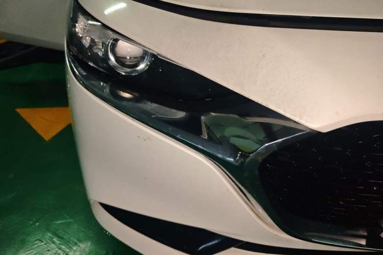 Used Mazda 3 Axela 2020 2.0L Automatic ZhiXuan Edition Right Front Headlight